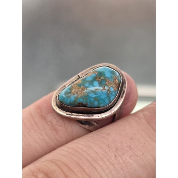 VINTAGE STERLING SILVER NATIVE AMERICAN TURQUOISE RING SIZE 5 - Picture 1 of 16
